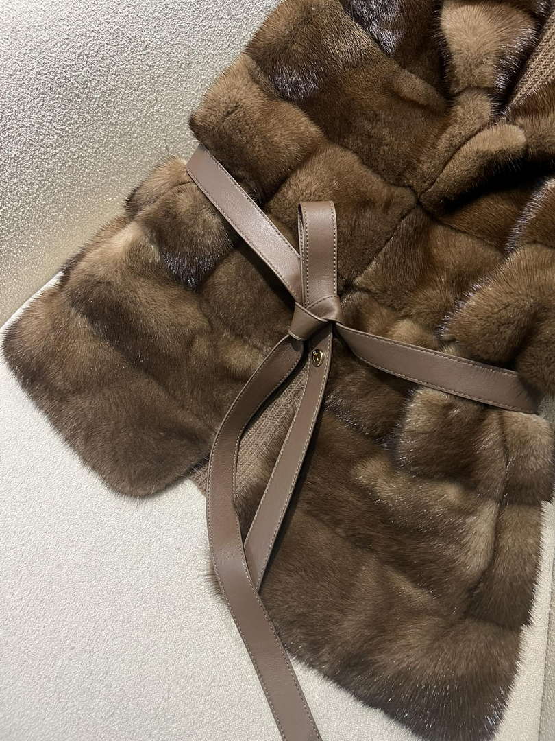 Loro Piana Copenhagen Mink Cashmere Vest L90092