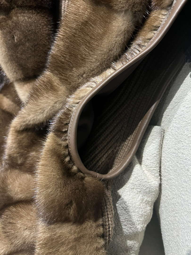 Loro Piana Copenhagen Mink Cashmere Vest L90092 - S - View 6