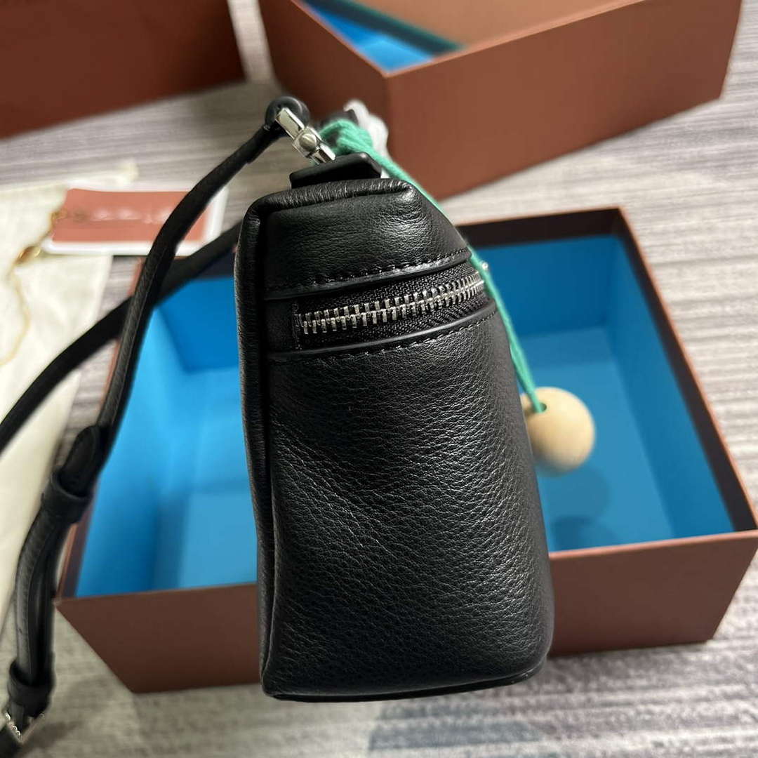 Loro Piana FAI8393 Extra Pocket Pouch L19 Black