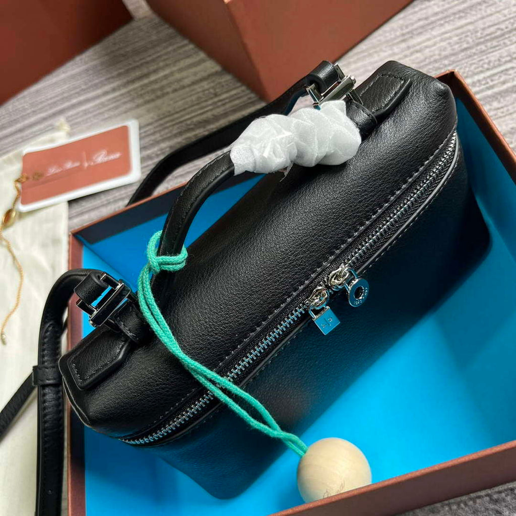 Loro Piana FAI8393 Extra Pocket Pouch L19 Black