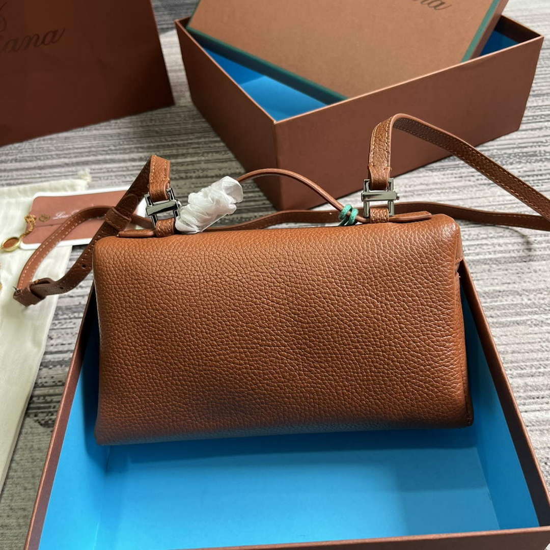Loro Piana FAI8393 Extra Pocket Pouch L19 Brown