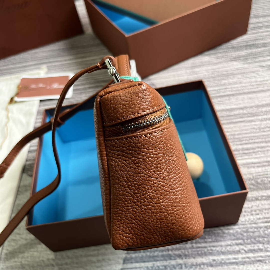 Loro Piana FAI8393 Extra Pocket Pouch L19 Brown