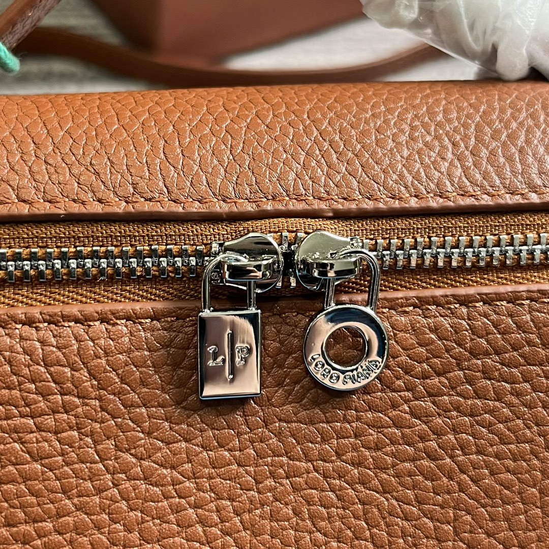 Loro Piana FAI8393 Extra Pocket Pouch L19 Brown