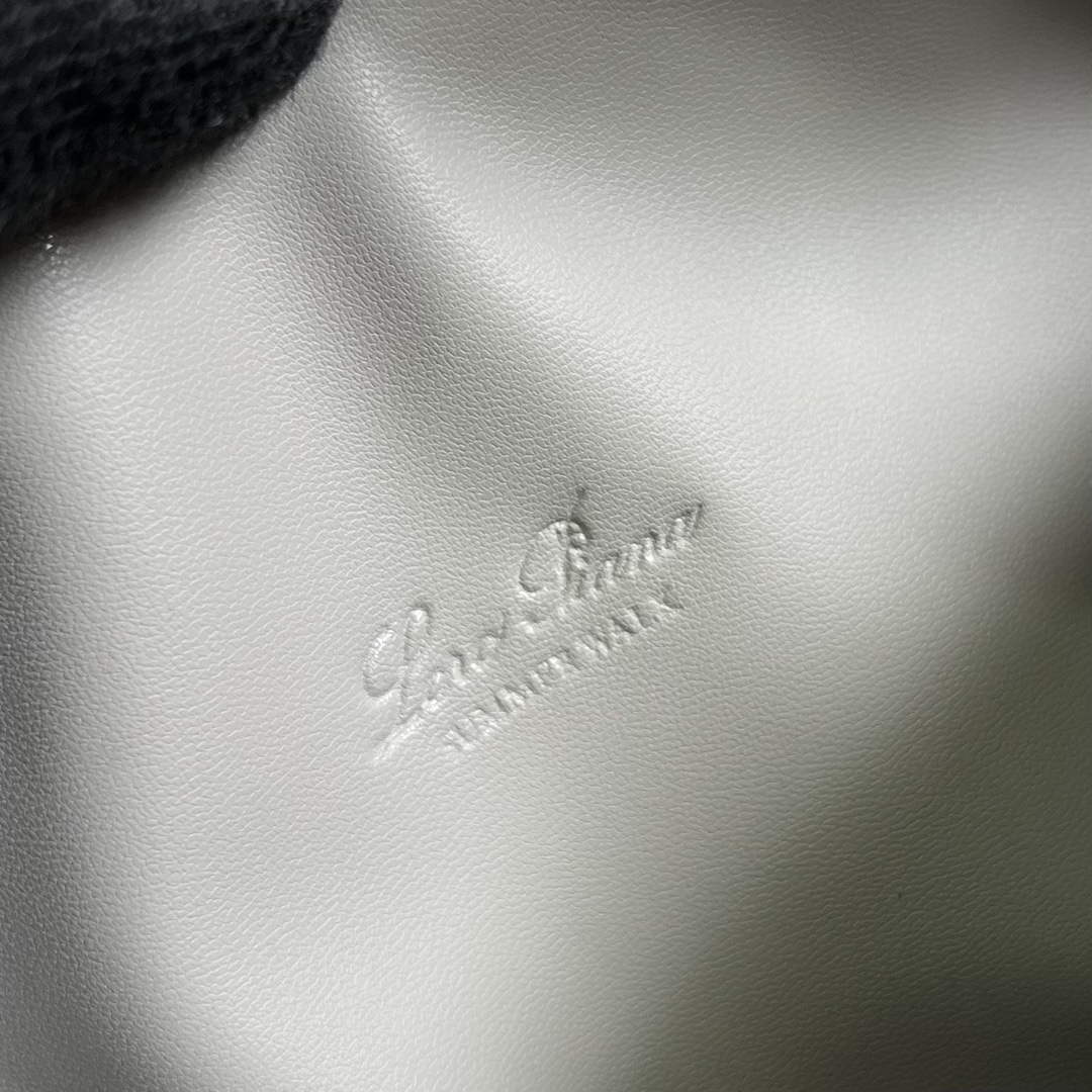 Loro Piana FAI8393 Extra Pocket Pouch L19 Gray