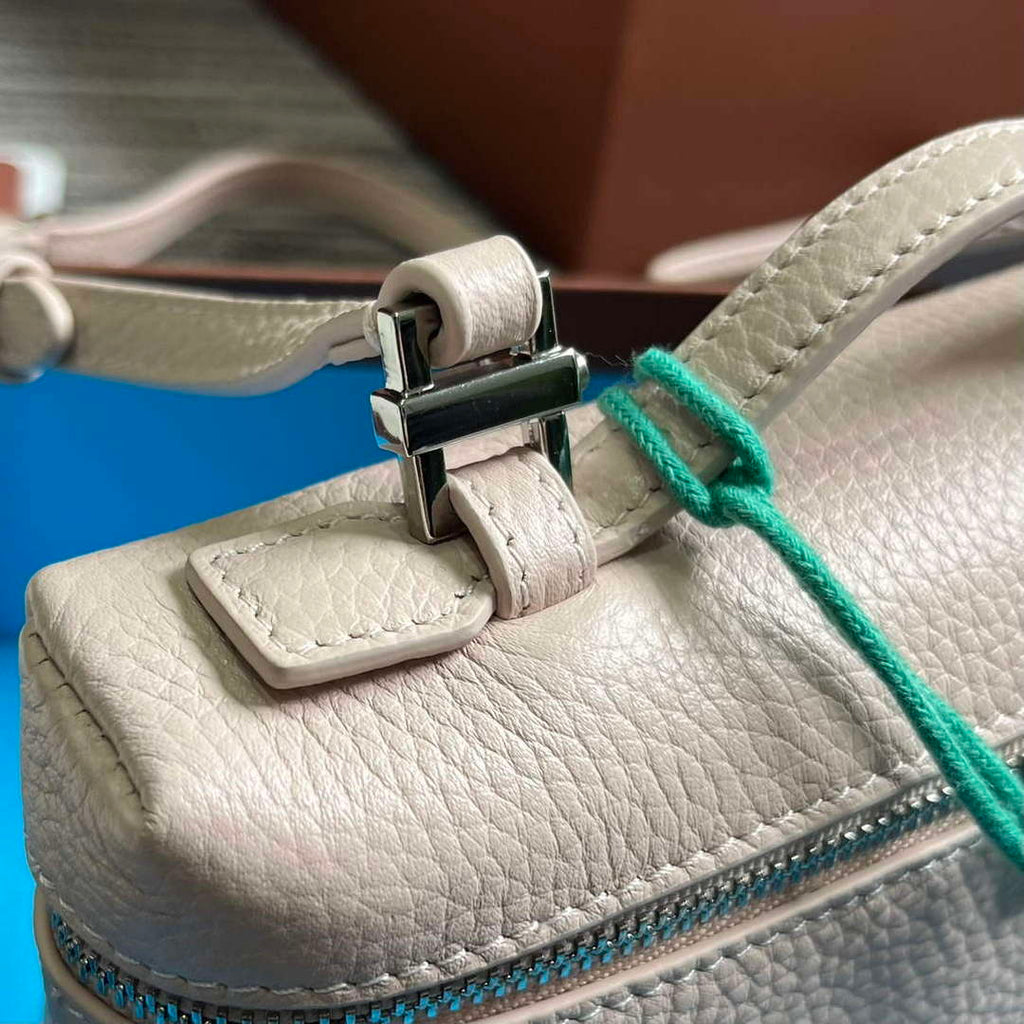 Loro Piana FAI8393 Extra Pocket Pouch L19 Light pink