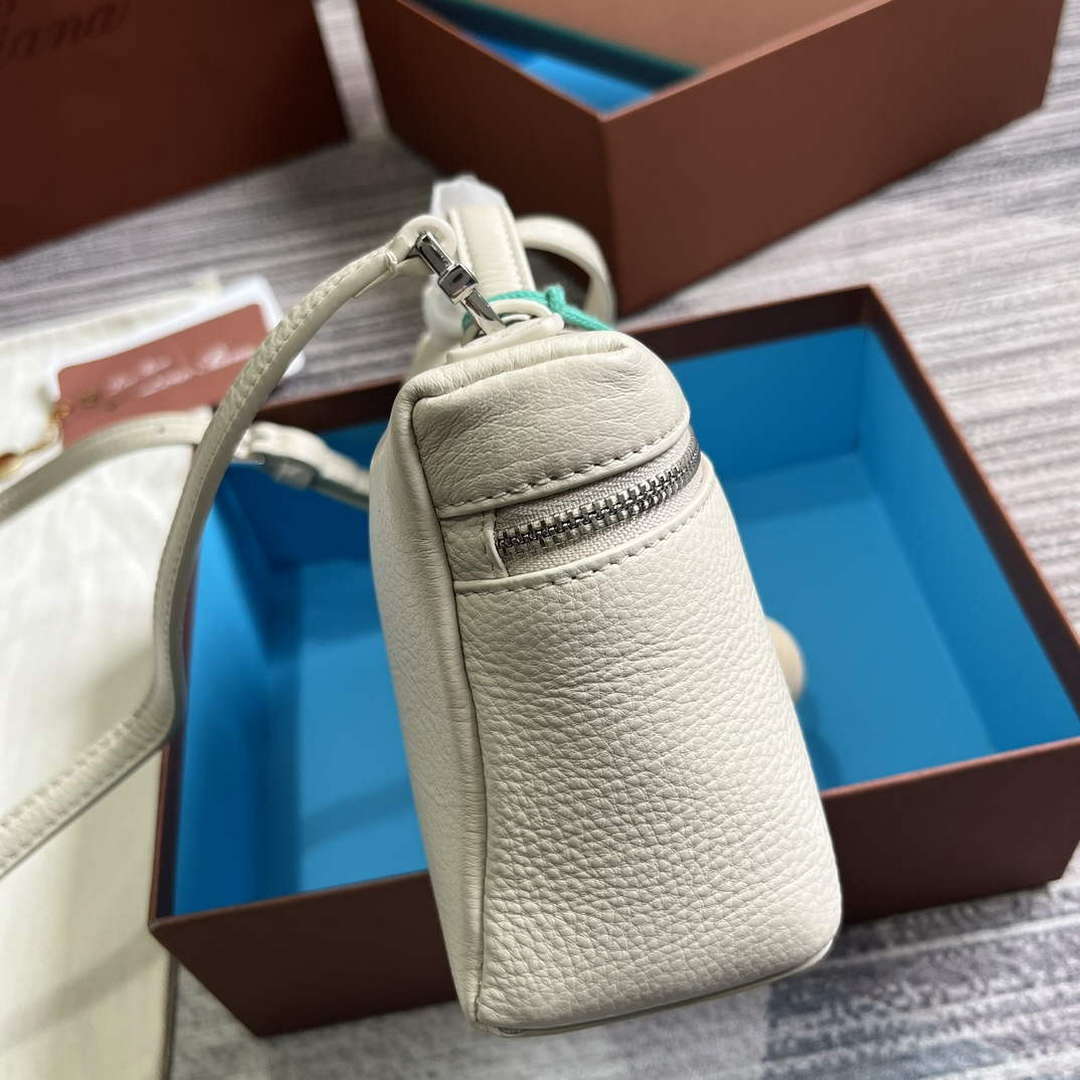 Loro Piana FAI8393 Extra Pocket Pouch L19 White