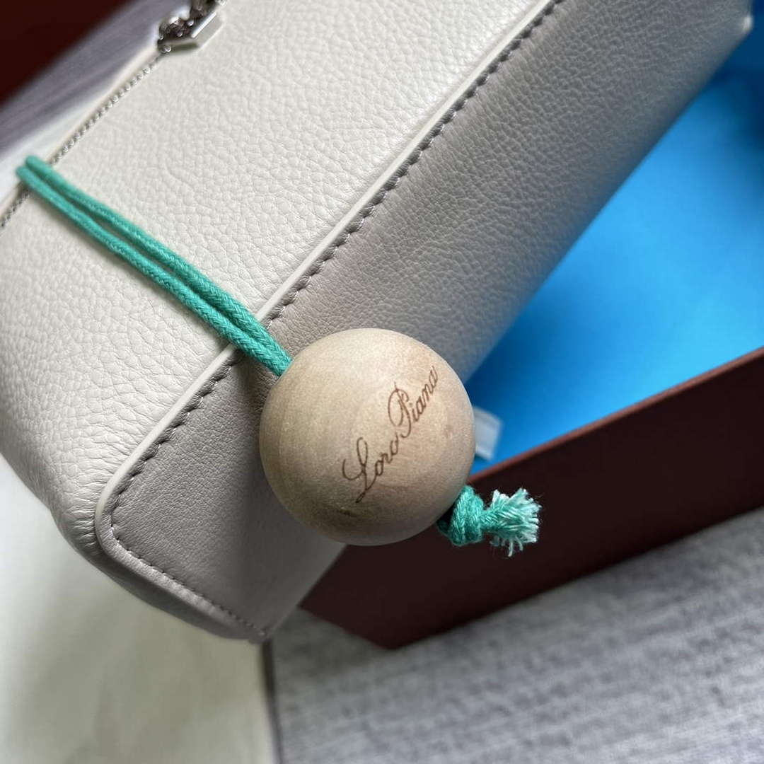 Loro Piana FAI8393 Extra Pocket Pouch L19 White