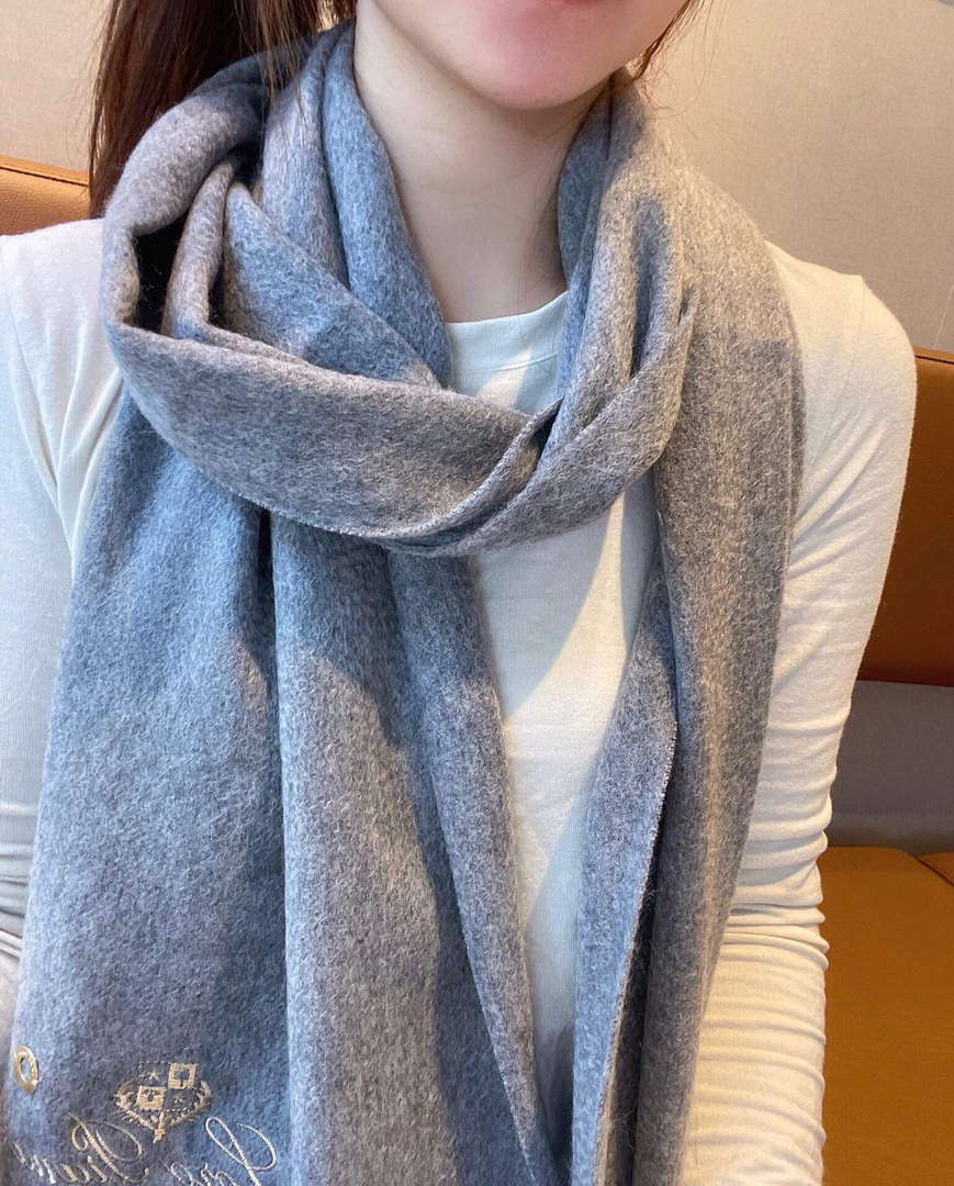 Loro Piana Scarves Designer Classic Cashmere Scarf LP57826