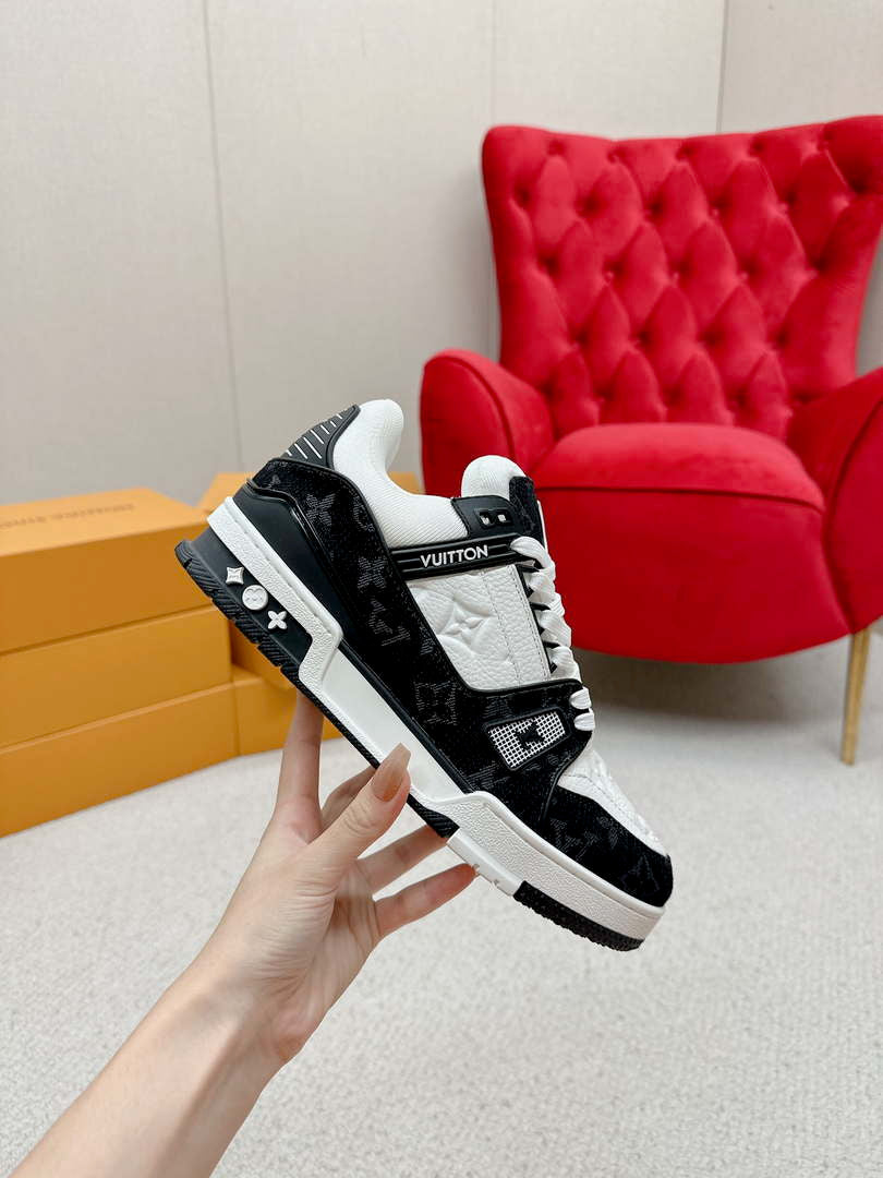 Louis Vuitton 1A9JG2 Men Women's LV Trainer Sneaker L62484