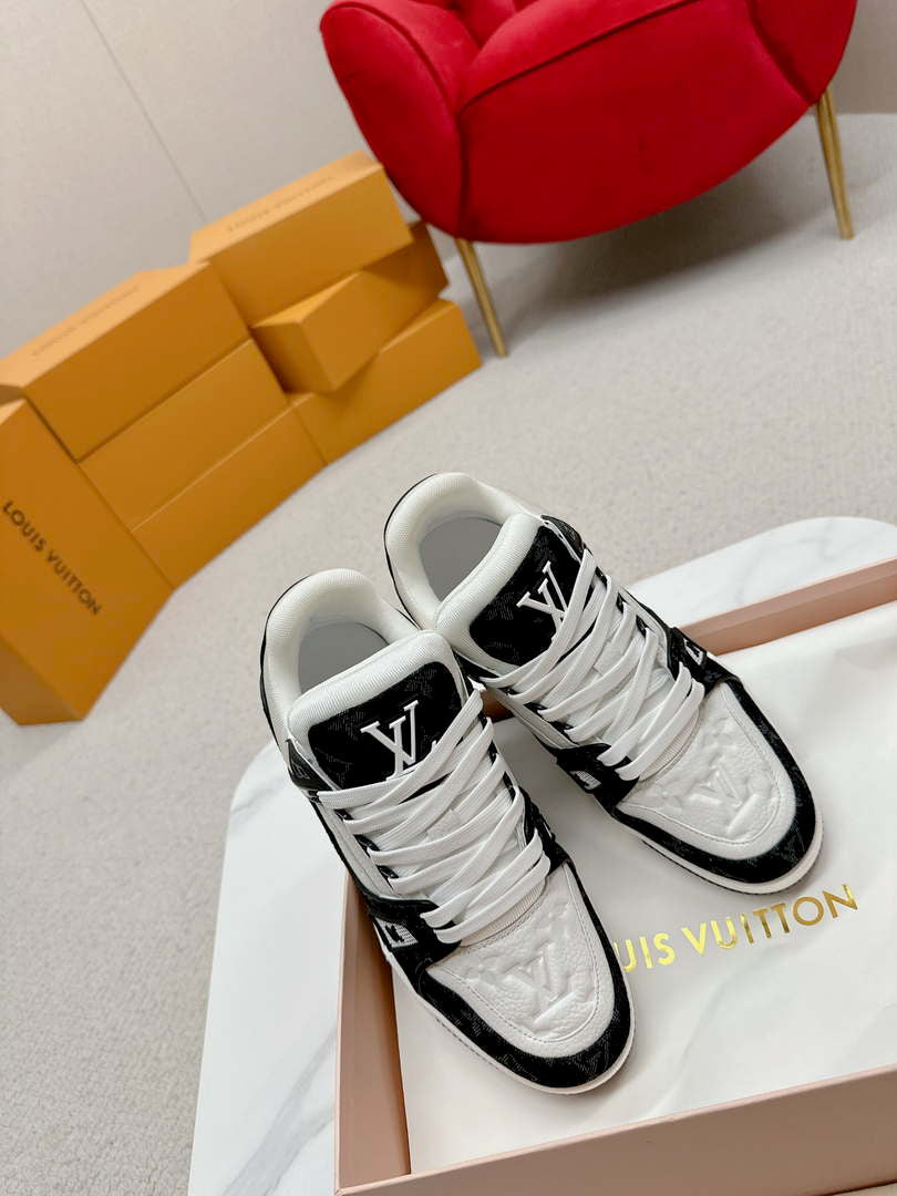 Louis Vuitton 1A9JG2 Men Women's LV Trainer Sneaker L62484