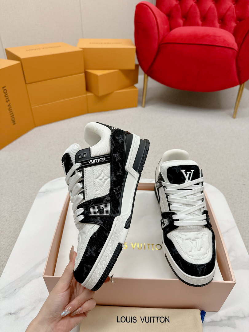 Louis Vuitton 1A9JG2 Men Women's LV Trainer Sneaker L62484
