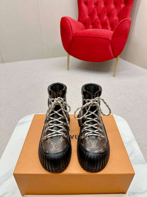 Louis Vuitton 1AALYG Women's Ruby Flat Ranger Boot L62353 - US 4=Euro 35 - View 2