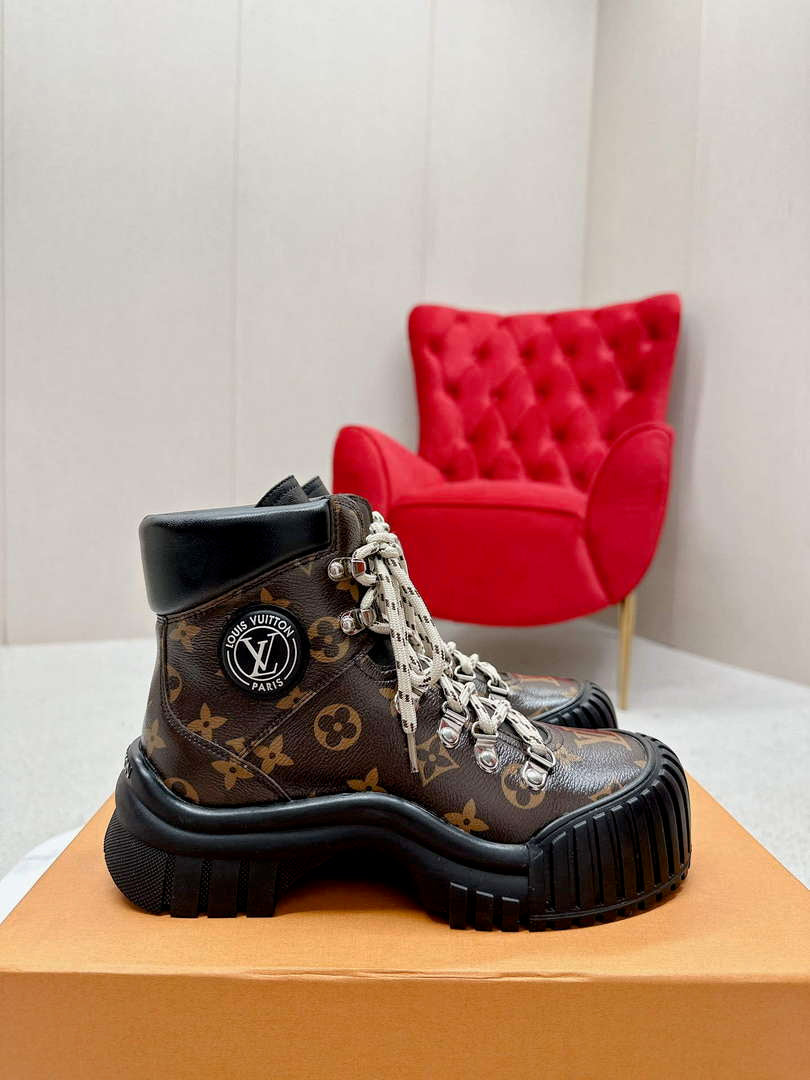 Louis Vuitton 1AALYG Women's Ruby Flat Ranger Boot L62353