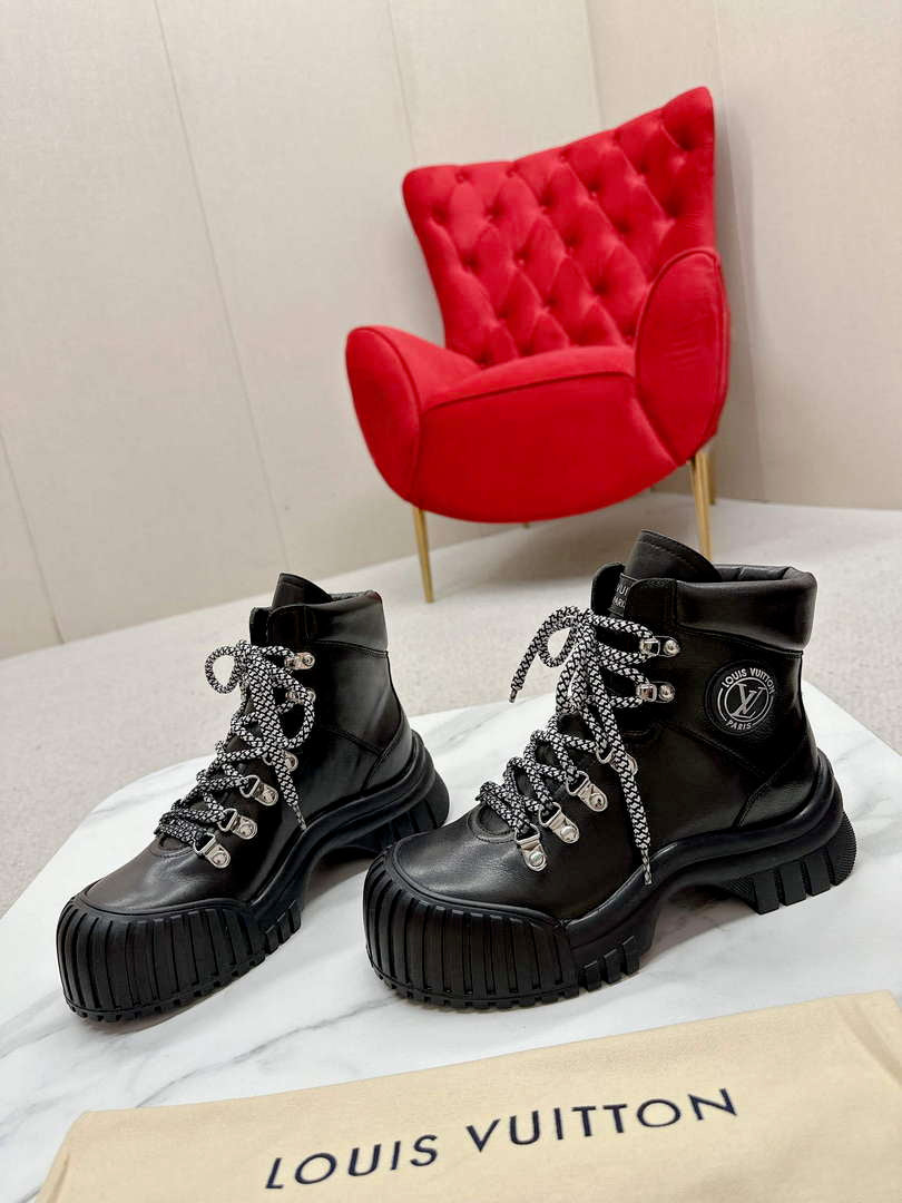 Louis Vuitton 1AALYG Women's Ruby Flat Ranger Boot L62354
