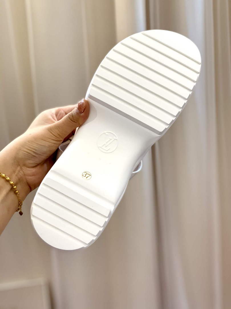 Louis Vuitton 1AB15V LV Archlight Flat Sandals L68382