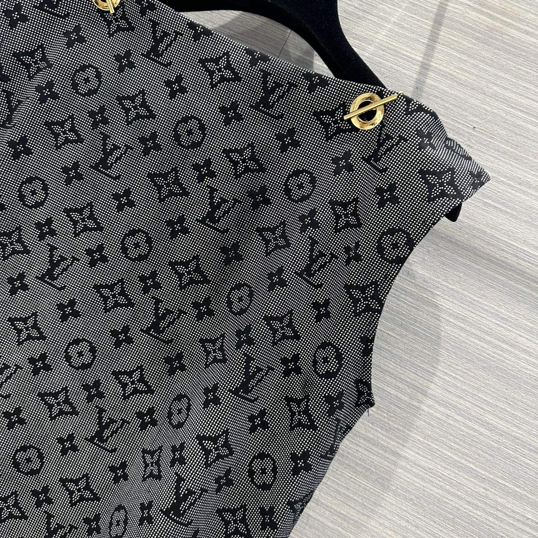 Louis Vuitton 1ABCBS Inverted Mahina Monogram Chain Shoulder T-Shirt Dress L33560