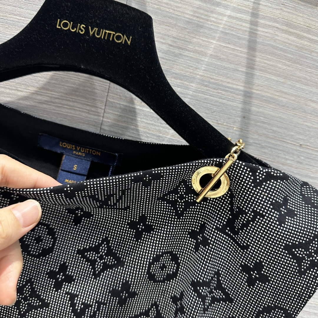 Louis Vuitton 1ABCBS Inverted Mahina Monogram Chain Shoulder T-Shirt Dress L33560