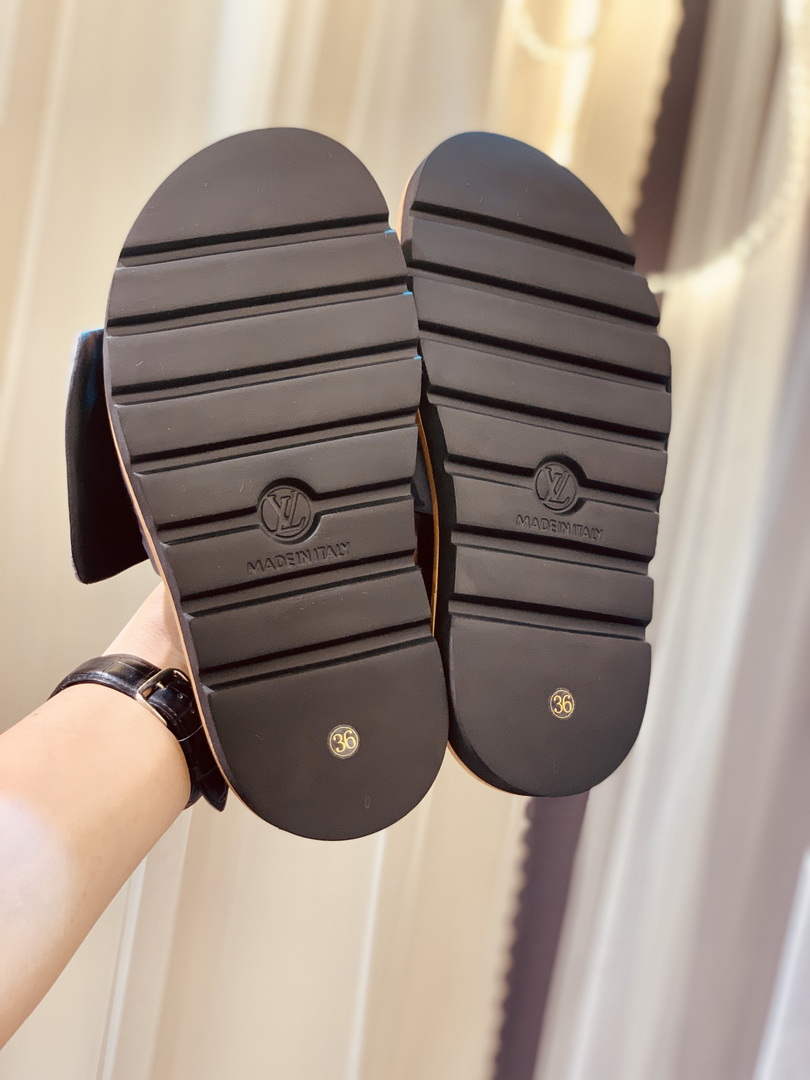 Louis Vuitton 1ABD8T LV x YK Pool Pillow Flat Comfort Mule L68354