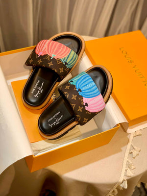 Louis Vuitton 1ABD91 LV x YK Pool Pillow Flat Comfort Mule L68350 - 35 - View 2