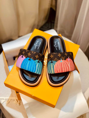 Louis Vuitton 1ABD91 LV x YK Pool Pillow Flat Comfort Mule L68350 - 35 - View 4