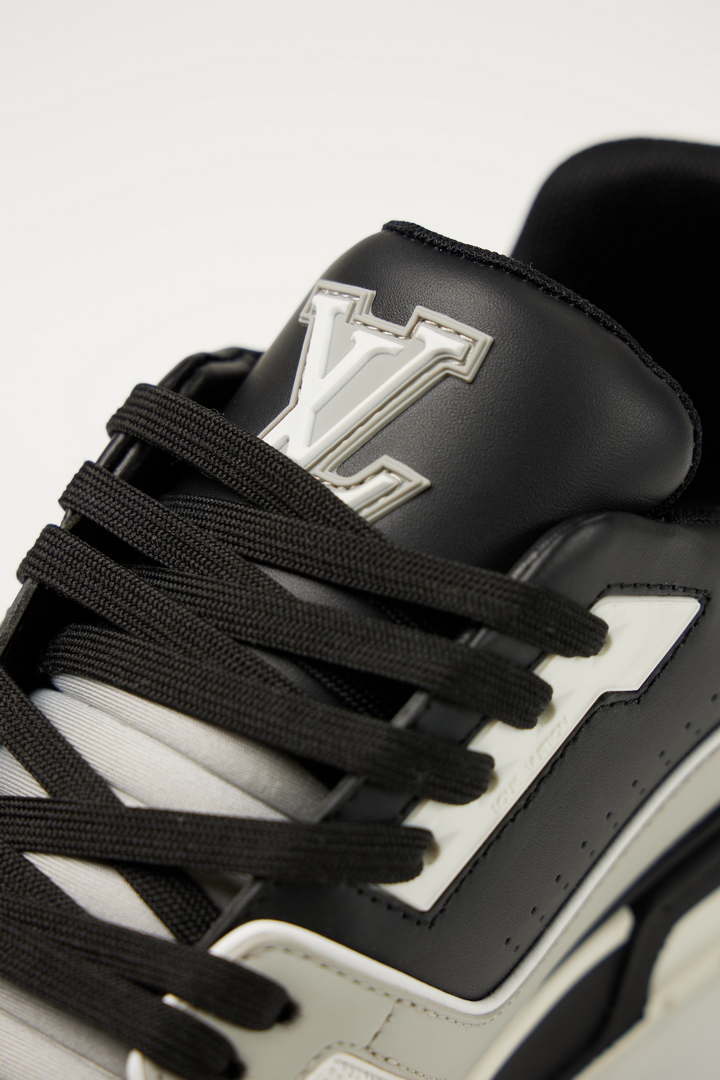 Louis Vuitton 1ABFAF Men Women's LV Trainer Sneaker L62464