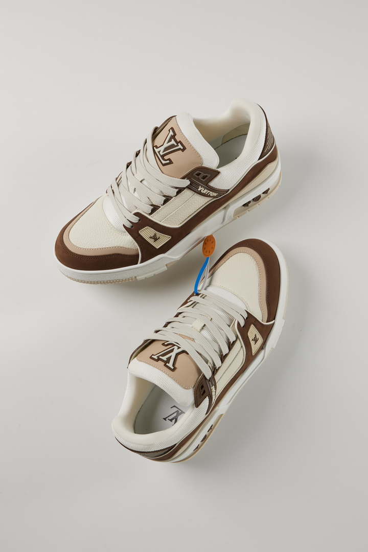 Louis Vuitton 1ABLUR Men Women's LV Trainer Sneaker L62467 - Fmale-Euro 35=US 4 - View 1