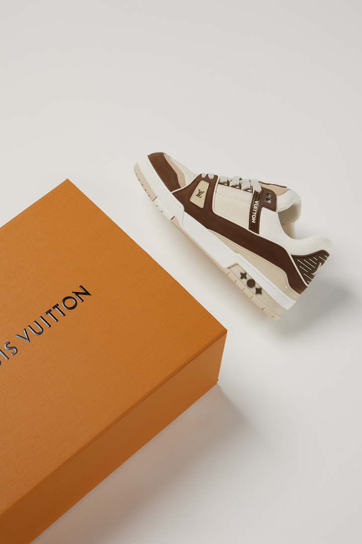 Louis Vuitton 1ABLUR Men Women's LV Trainer Sneaker L62467
