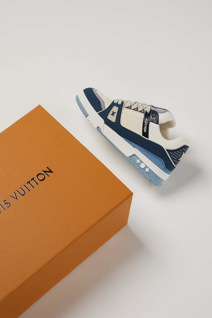 Louis Vuitton 1ABLUR Men Women's LV Trainer Sneaker L62468