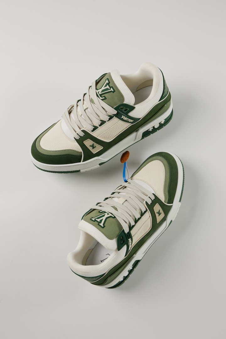 Louis Vuitton 1ABLUR Men Women's LV Trainer Sneaker L62469