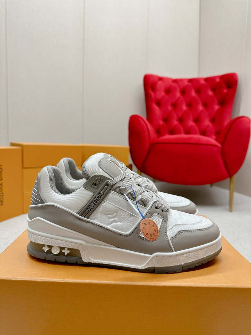 Louis Vuitton 1ABLUR Men Women's LV Trainer Sneaker L62470