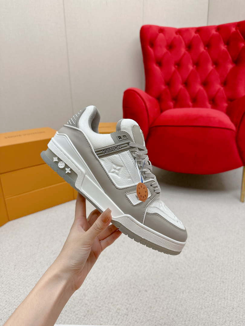 Louis Vuitton 1ABLUR Men Women's LV Trainer Sneaker L62470