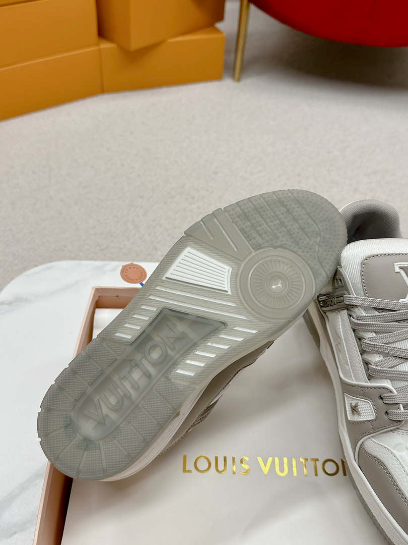 Louis Vuitton 1ABLUR Men Women's LV Trainer Sneaker L62470