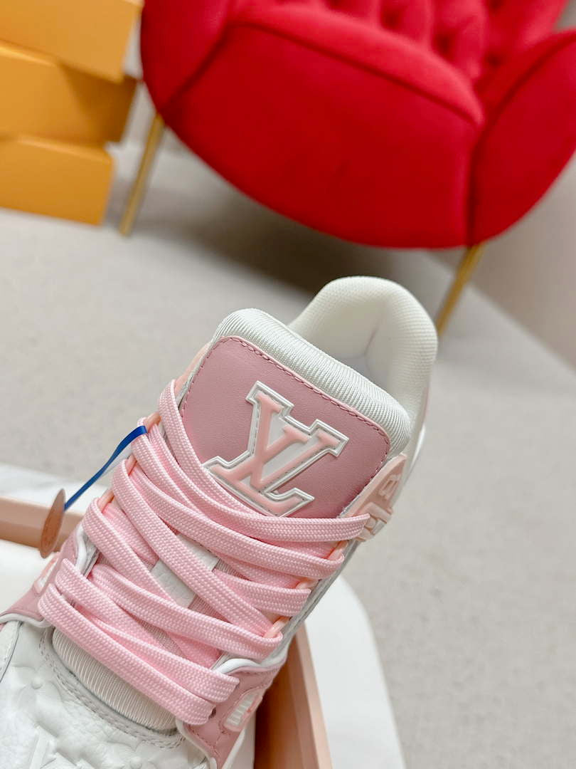 Louis Vuitton 1ABLUR Men Women's LV Trainer Sneaker L62472