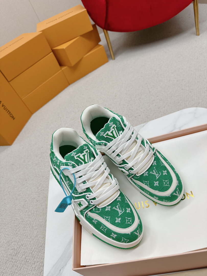 Louis Vuitton 1ABNJP Men Women's LV Trainer Sneaker L62479