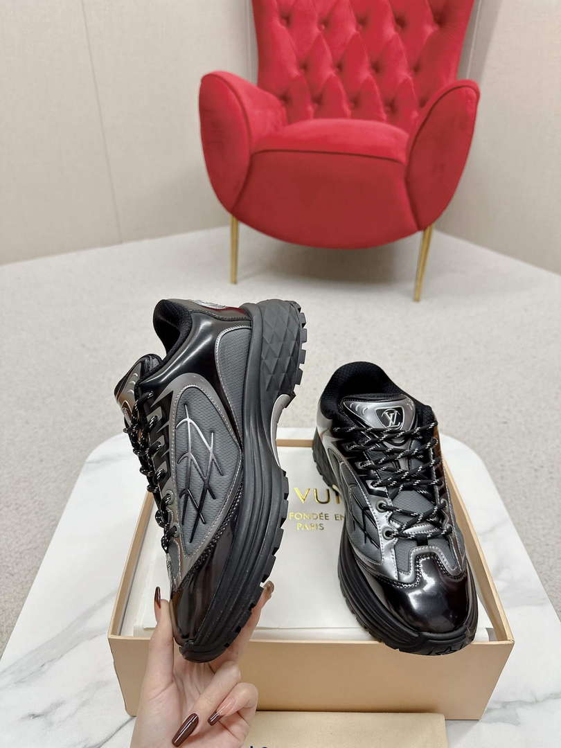 Louis Vuitton 1ABZ2X Women's Men's LV Discovery Lace Up L62348