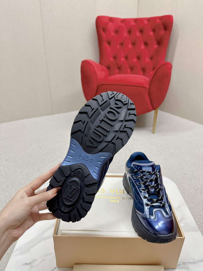 Louis Vuitton 1ABZ2X Women's Men's LV Discovery Lace Up L62349
