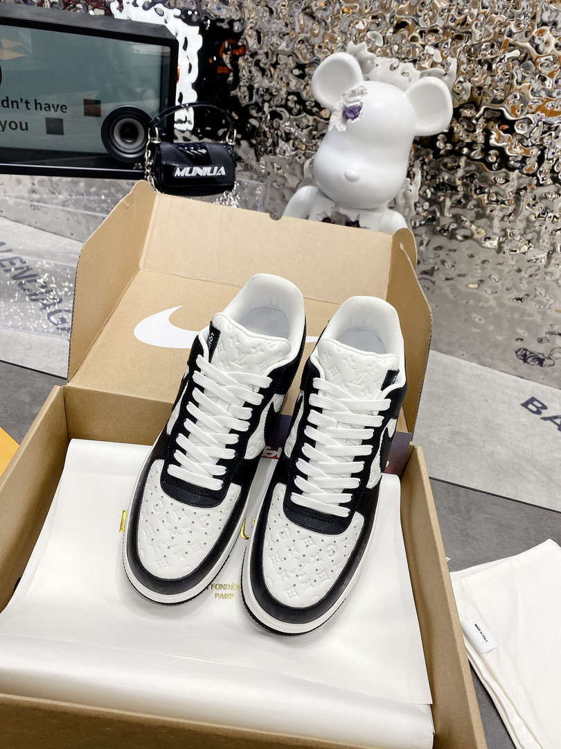 Louis Vuitton 1AC58D LV X Nike Air Force 1 Low By Virgil Abloh M601035 - Fmale-35 - View 1