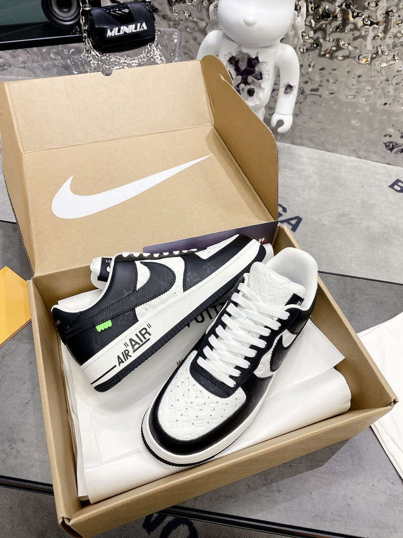 Louis Vuitton 1AC58D LV X Nike Air Force 1 Low By Virgil Abloh M601035 - Fmale-35 - View 2