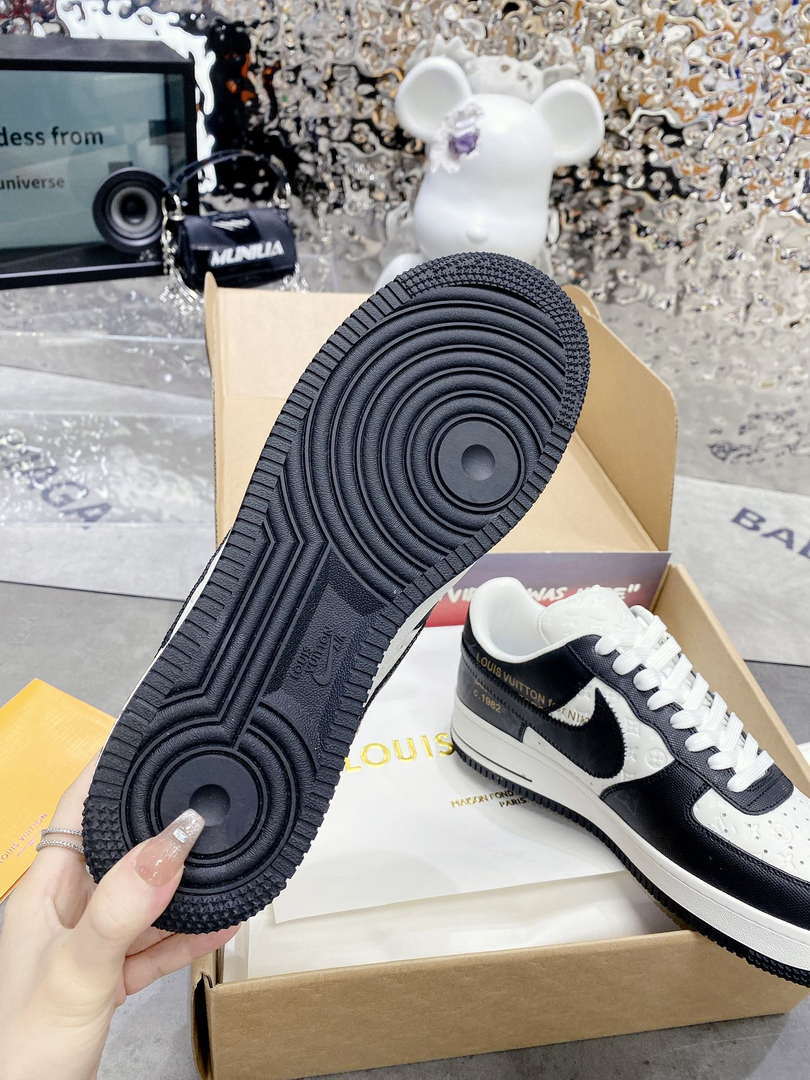 Louis Vuitton 1AC58D LV X Nike Air Force 1 Low By Virgil Abloh M601035