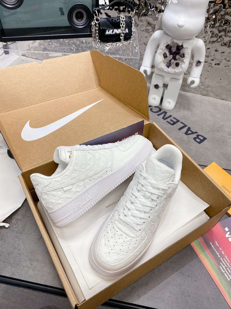 Louis Vuitton 1AC58D LV X Nike Air Force 1 Low By Virgil Abloh M601038 - Fmale-35 - View 3
