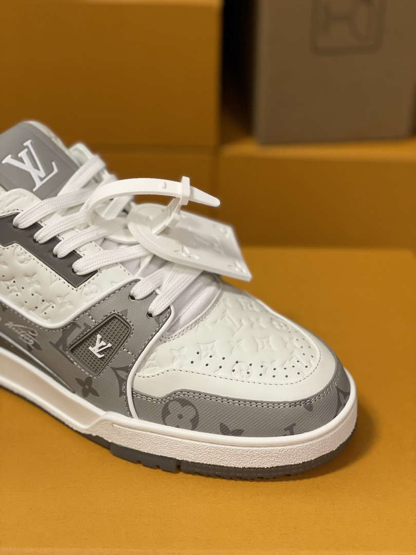 Louis Vuitton 1AC58D Women Men's  LV Trainer Sneaker M601030
