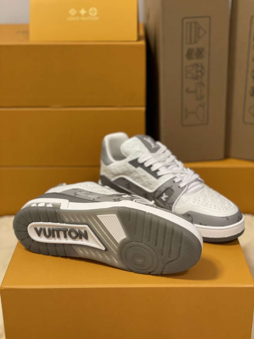 Louis Vuitton 1AC58D Women Men's  LV Trainer Sneaker M601030