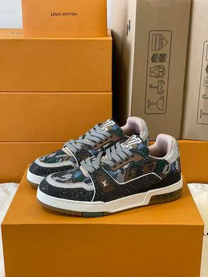 Louis Vuitton 1AC5AL Men Women's LV Trainer Sneaker L62400 - Fmale-Euro 35=US 4 - View 2