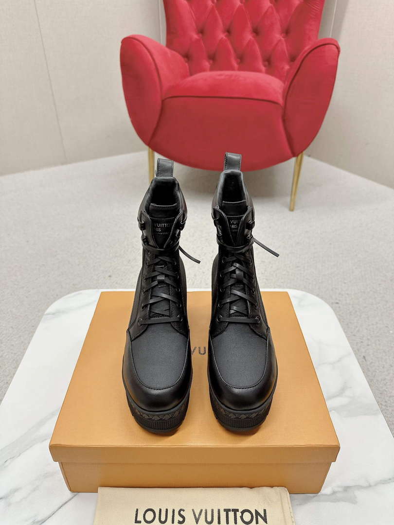 Louis Vuitton 1AC7RU Women's Laureate Platform Desert Boot L62355