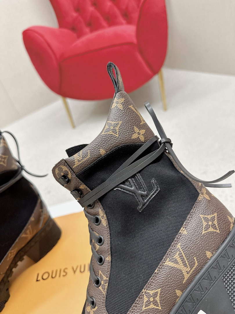 Louis Vuitton 1AC7RU Women's Laureate Platform Desert Boot L62356