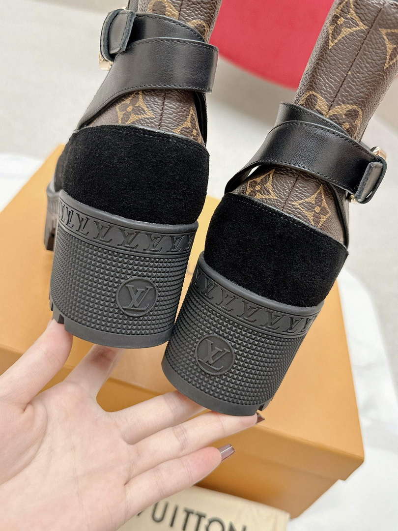 Louis Vuitton 1ACA9Z Women's Laureate Platform Desert Boot L62359