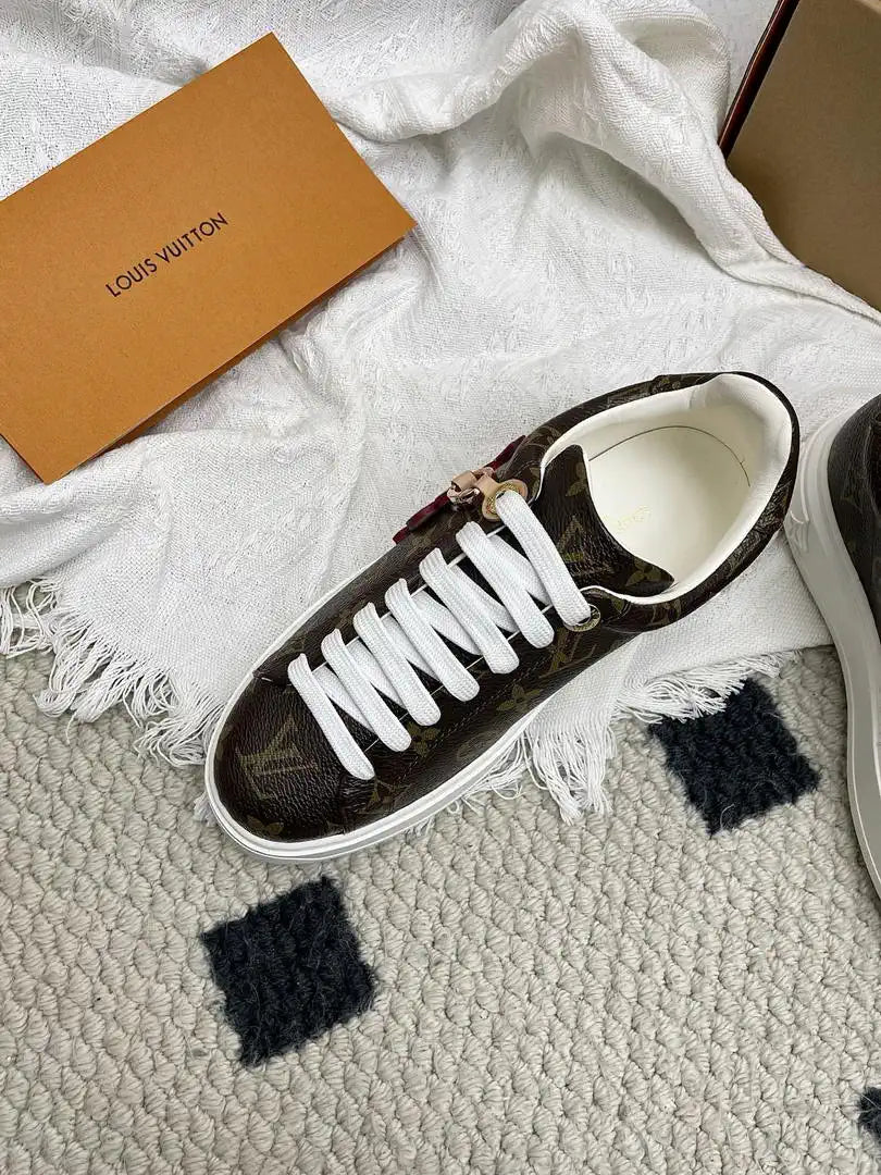 Louis Vuitton 1ACUIN LV Stadium Sneaker Shoes L66382