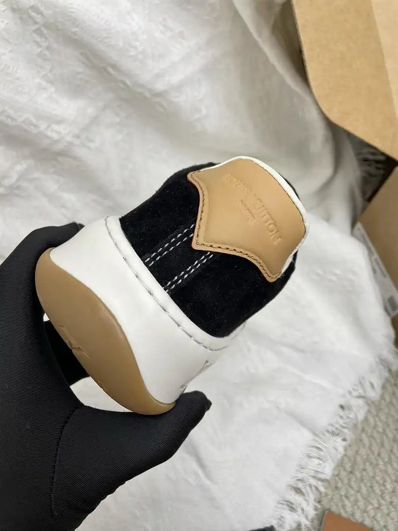 Louis Vuitton  1AJ742 LV Tilted Sneaker Shoes L66338