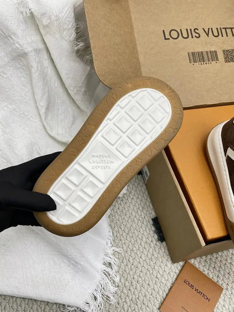 Louis Vuitton  1AJ742 LV Tilted Sneaker Shoes L66339