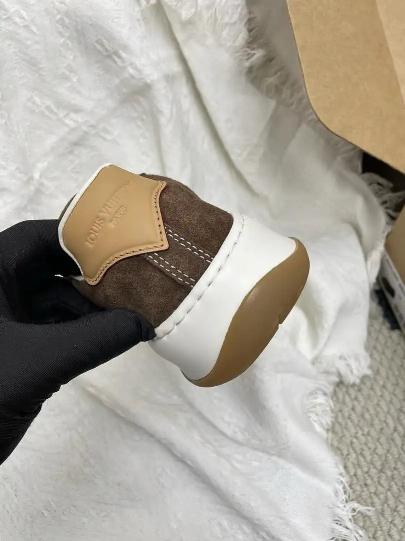 Louis Vuitton  1AJ742 LV Tilted Sneaker Shoes L66339